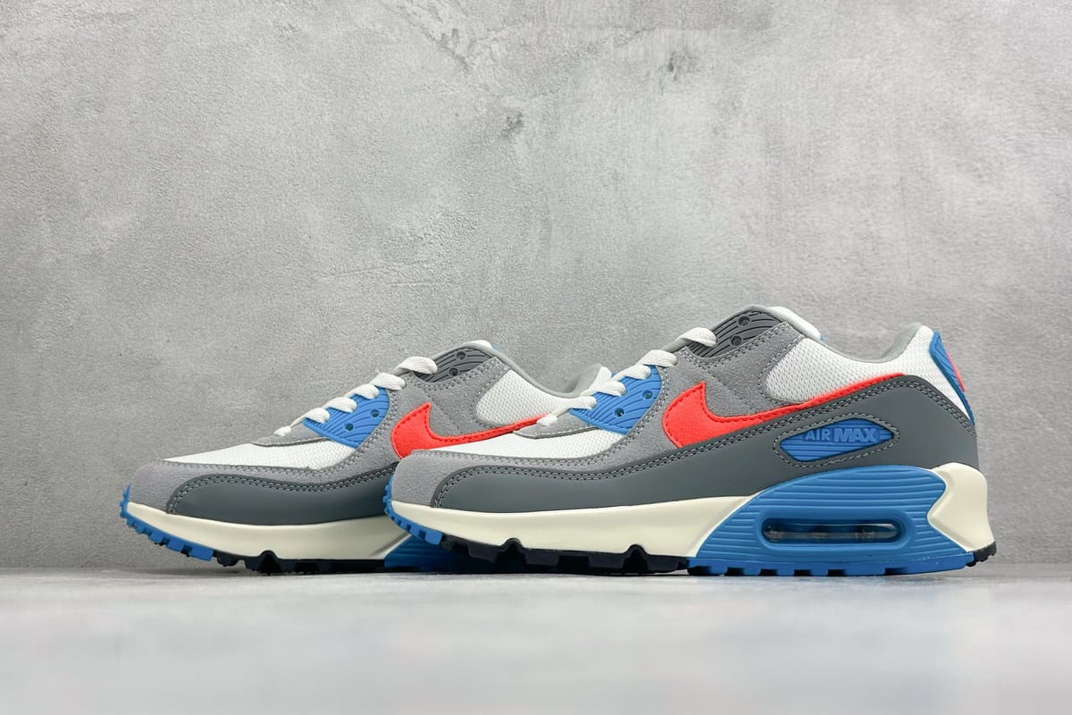 耐克 Nike Air Max 90 复古气垫跑鞋 白蓝红 鞋跟实拍图