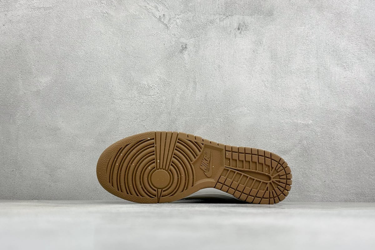 耐克 Nike Dunk Low 85双勾系列 SB低帮运动休闲板鞋 米棕 鞋头实拍图