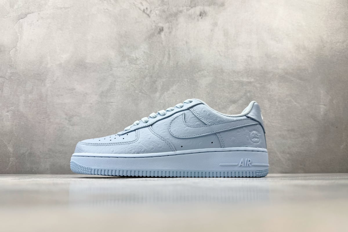 耐克 Nike × Travis Scott Air Force 1 蓝 正面实拍图