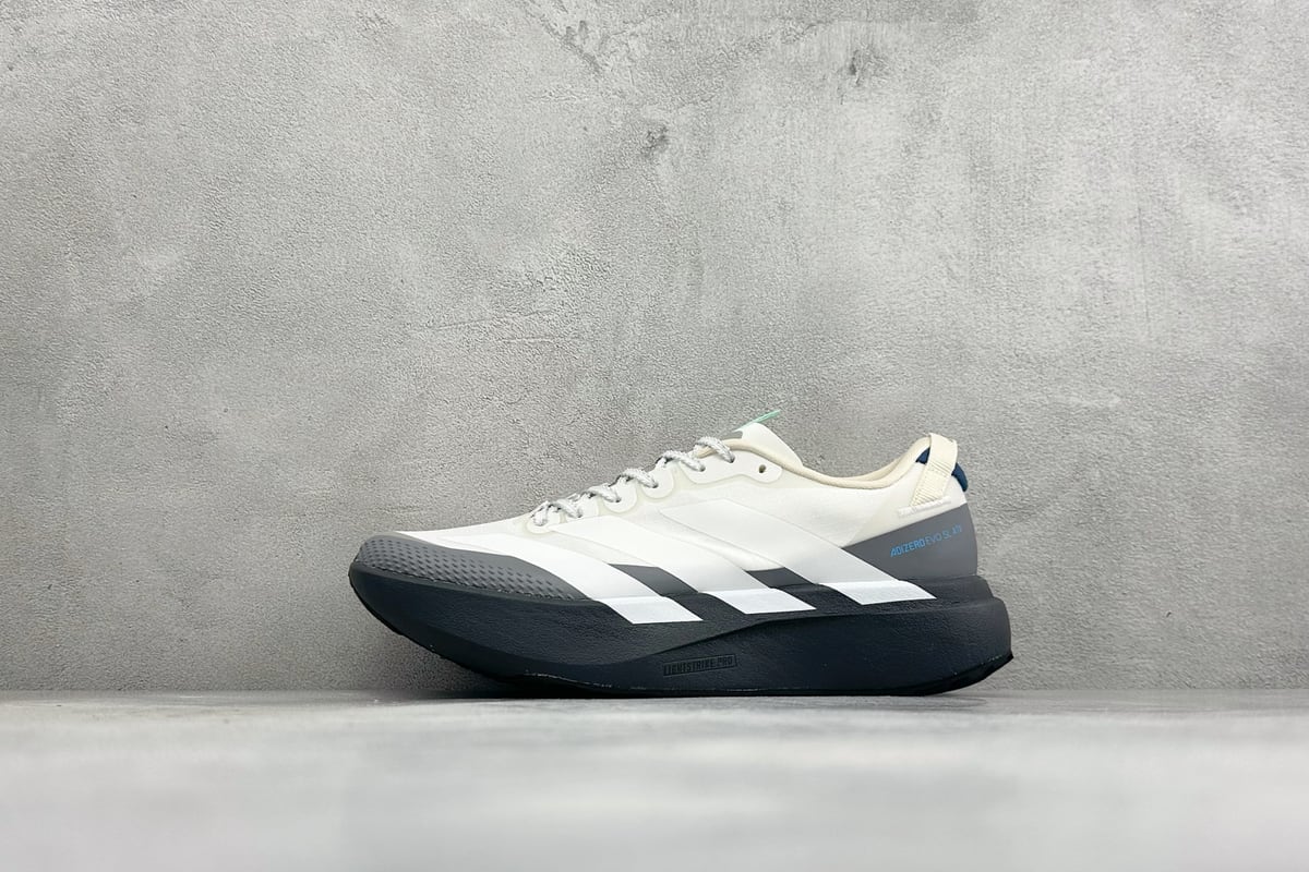 阿迪达斯 Adidas ADIZERO EVO SL ATR 阿迪超轻透气缓震跑鞋 白 正面实拍图