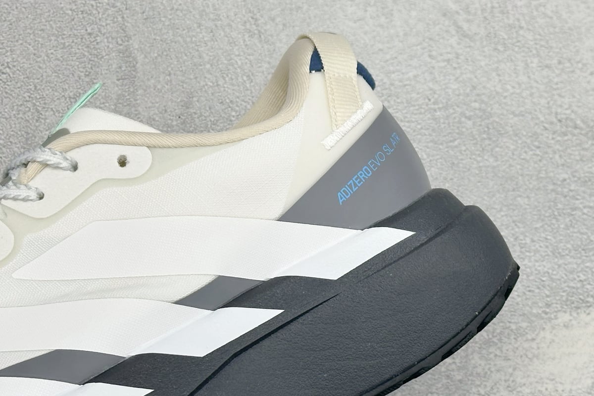 阿迪达斯 Adidas ADIZERO EVO SL ATR 阿迪超轻透气缓震跑鞋 白 细节实拍图
